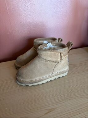 BEARPAW Retro Shorty Youth Boots Suede SlipOn | Wool Blend Lining Size 7 toddler